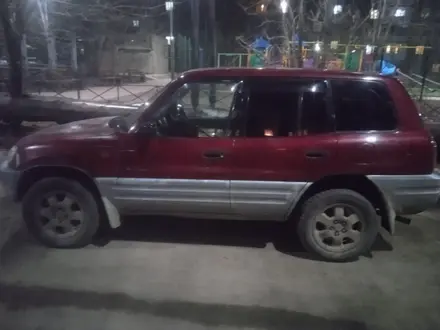 Toyota RAV4 1996 года за 3 100 000 тг. в Караганда – фото 2