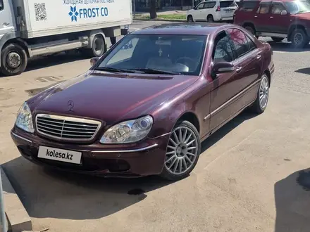 Mercedes-Benz S 320 2000 года за 3 800 000 тг. в Алматы