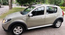 Renault Sandero Stepway 2014 годаүшін3 900 000 тг. в Алматы