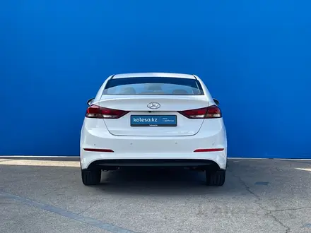 Hyundai Elantra 2018 года за 7 410 000 тг. в Алматы – фото 4