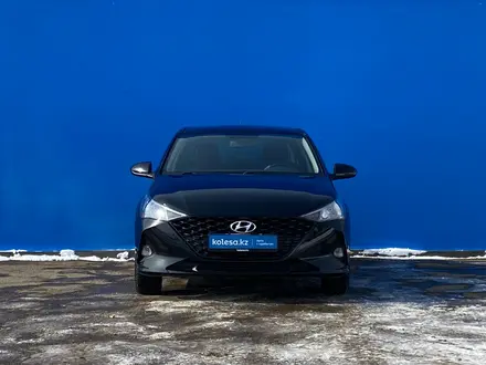 Hyundai Accent 2021 года за 9 660 000 тг. в Алматы – фото 2