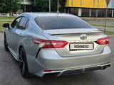 Toyota Camry 2019 года за 11 400 000 тг. в Алматы – фото 4