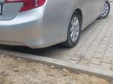 Toyota Camry 2014 годаүшін6 750 000 тг. в Актобе – фото 2