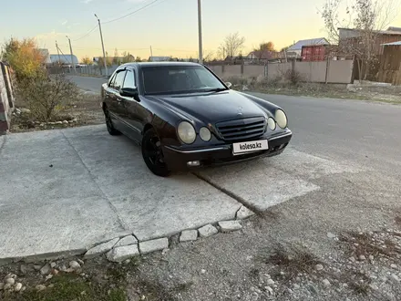 Mercedes-Benz E 200 2001 года за 3 700 000 тг. в Талдыкорган – фото 10