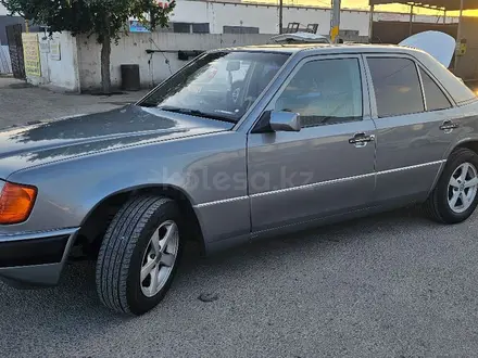 Mercedes-Benz E 230 1990 года за 1 900 000 тг. в Тараз – фото 12