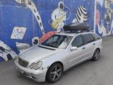 Mercedes-Benz C 200 2001 года за 2 700 000 тг. в Алматы – фото 2