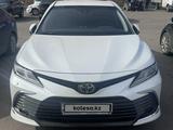 Toyota Camry 2023 года за 17 000 000 тг. в Астана