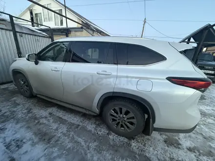 Toyota Highlander 2022 года за 32 000 000 тг. в Уральск – фото 4