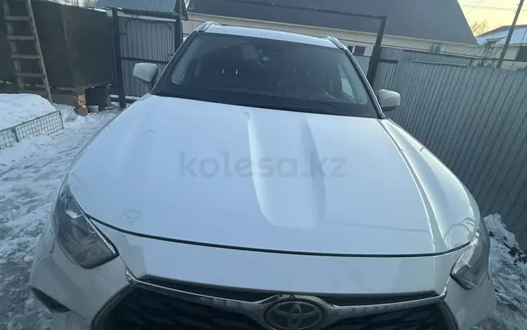 Toyota Highlander 2022 года за 32 000 000 тг. в Уральск