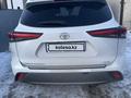Toyota Highlander 2022 года за 32 000 000 тг. в Уральск – фото 2