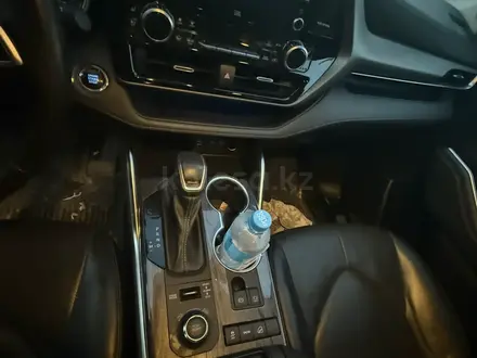 Toyota Highlander 2022 года за 32 000 000 тг. в Уральск – фото 6