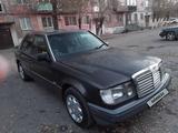 Mercedes-Benz E 200 1993 года за 950 000 тг. в Балхаш – фото 4