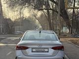 Hyundai Accent 2023 годаfor8 200 000 тг. в Алматы – фото 5