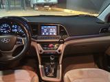 Hyundai Elantra 2016 годаүшін4 000 000 тг. в Атырау – фото 3