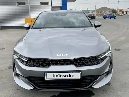 Kia K5 2022 года за 15 000 000 тг. в Атырау – фото 3