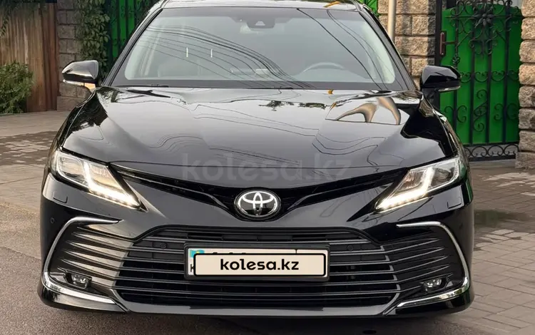Toyota Camry 2023 года за 15 000 000 тг. в Алматы