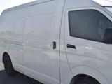 Toyota  Hiace Цельнометаллический фургон 2024 года за 25 300 000 тг. в Актобе – фото 2