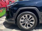Toyota RAV4 2023 годаүшін21 000 000 тг. в Алматы – фото 4
