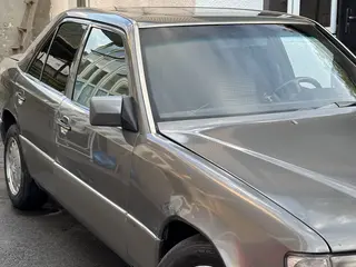 Mercedes-Benz E 260