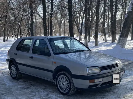 Volkswagen Golf 1996 года за 1 880 000 тг. в Алматы – фото 2