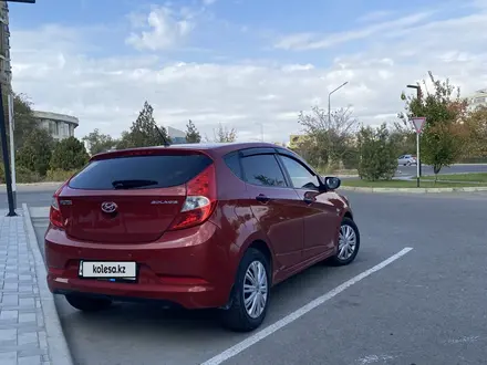 Hyundai Accent 2015 года за 5 500 000 тг. в Актау – фото 4