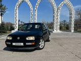 Volkswagen Golf 1999 годаүшін1 800 000 тг. в Алматы