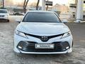 Toyota Camry 2018 года за 13 950 000 тг. в Алматы – фото 14