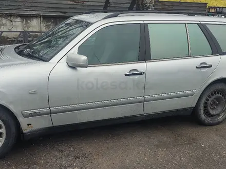 Mercedes-Benz E 280 1997 года за 1 700 000 тг. в Алматы – фото 2