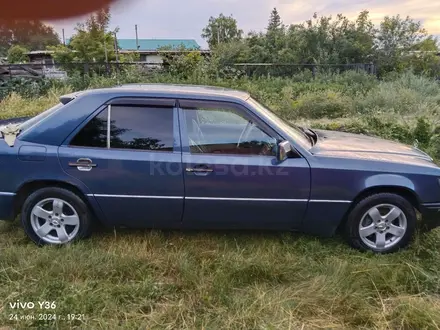 Mercedes-Benz E 300 1990 года за 1 500 000 тг. в Семей – фото 16