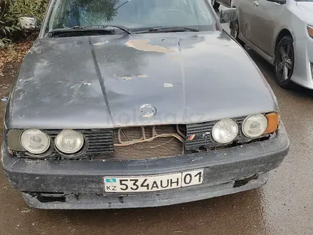 BMW 520 1991 года за 800 000 тг. в Астана – фото 4