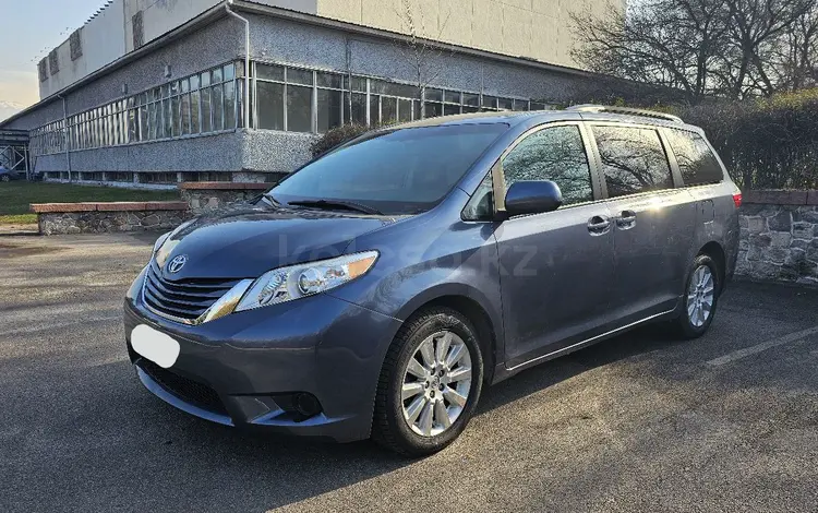 Toyota Sienna 2015 годаfor14 000 000 тг. в Алматы