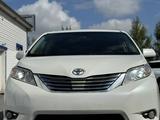 Toyota Sienna 2011 годаfor10 200 000 тг. в Актобе