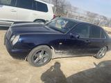 Mercedes-Benz E 280 1998 года за 2 400 000 тг. в Жанаозен – фото 2