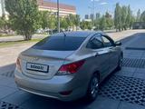 Hyundai Solaris 2012 года за 3 800 000 тг. в Актобе – фото 2