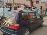 Volkswagen Sharan 1996 года за 1 400 000 тг. в Тараз – фото 2