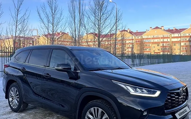 Toyota Highlander 2023 года за 23 500 000 тг. в Астана