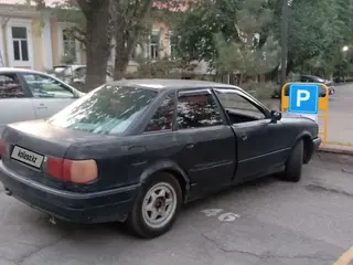 Audi 80