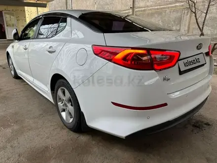Kia K5 2015 года за 5 650 000 тг. в Шымкент – фото 7