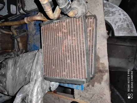 Радиатор печки оригинал аристо 147 медный за 20 000 тг. в Алматы