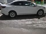 Chevrolet Onix 2025 года за 5 500 000 тг. в Жезказган – фото 2