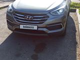 Hyundai Santa Fe 2018 годаfor14 000 000 тг. в Алматы