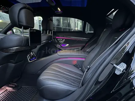 Mercedes-Benz S 63 AMG 2017 года за 57 500 000 тг. в Алматы – фото 15