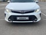 Toyota Camry 2015 года за 11 700 000 тг. в Шымкент