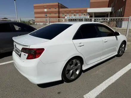 Toyota Camry 2014 года за 6 600 000 тг. в Атырау – фото 3
