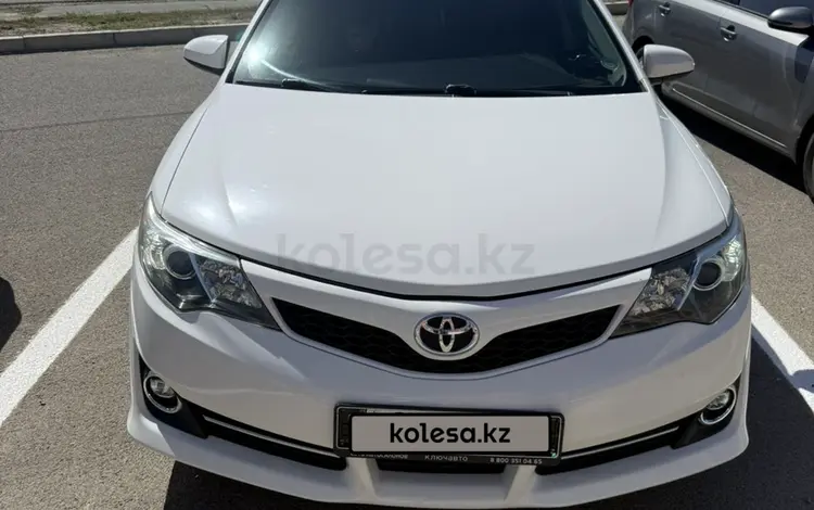 Toyota Camry 2014 года за 6 600 000 тг. в Атырау