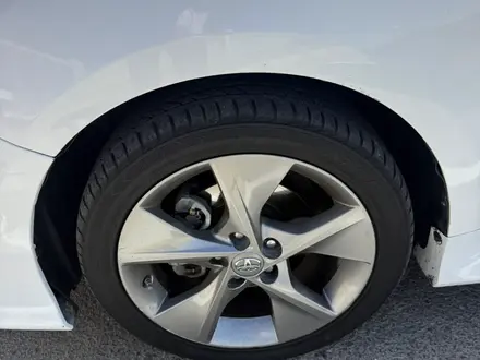 Toyota Camry 2014 года за 6 600 000 тг. в Атырау – фото 7