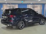 BMW X5 2024 года за 44 000 000 тг. в Алматы – фото 2