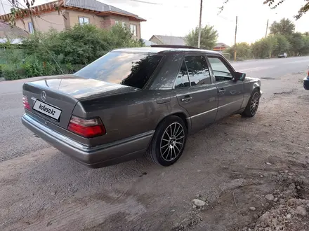 Mercedes-Benz E 280 1994 года за 2 400 000 тг. в Тараз