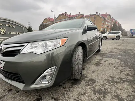 Toyota Camry 2013 года за 6 700 000 тг. в Актобе – фото 44