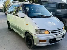 Nissan Serena, 1998